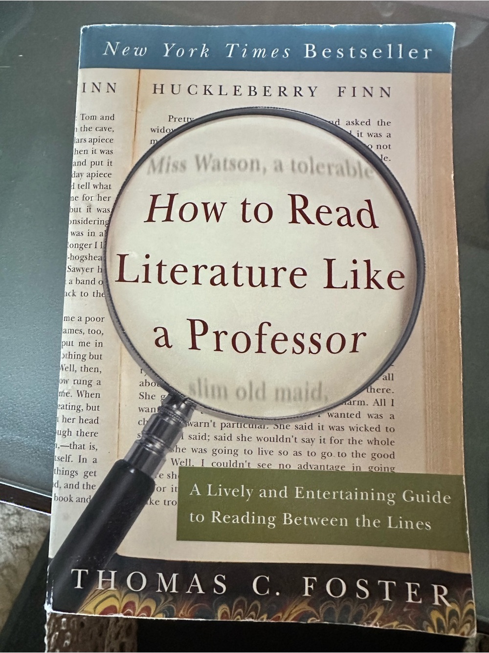 Harper How to Read Literature Like a Professor – Yellow and Blue Accents